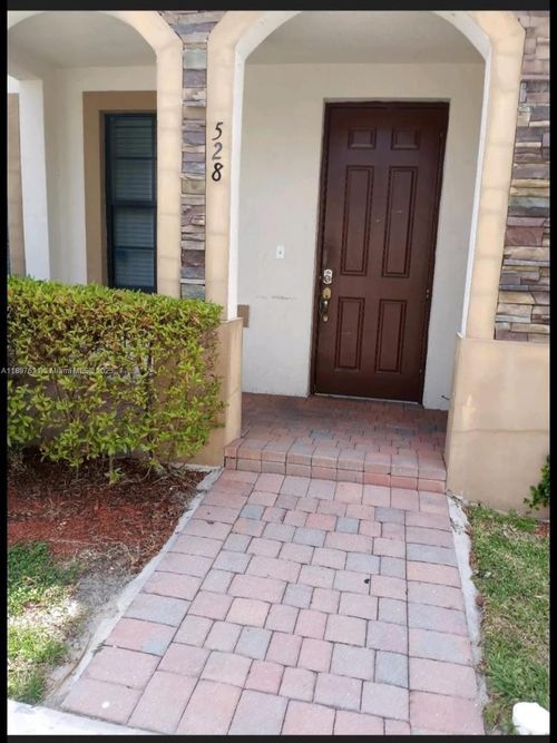 528-528 Se 32nd Ave, Homestead, FL, 33033-7246 | Card Image