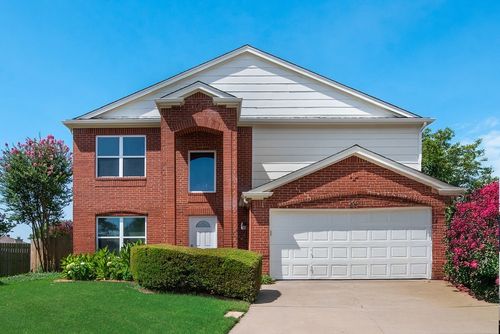 204 Edmundson Ct, Arlington, TX, 76002-3305 | Card Image