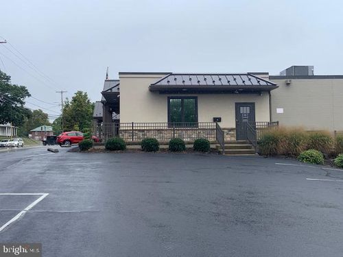 607 E Main St, EPHRATA, PA, 17522-2537 | Card Image