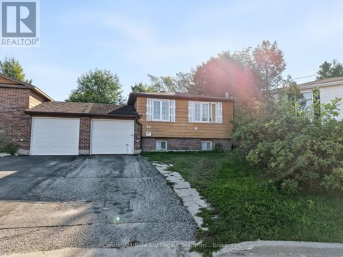 16 Cypress Crt, North Bay, ON, P1B9G9 | Card Image