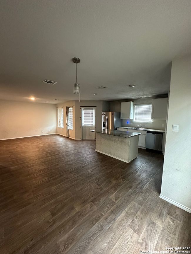 15730 Smoky Honeyeater, House other with 3 bedrooms, 3 bathrooms and null parking in San Antonio TX | Image 14