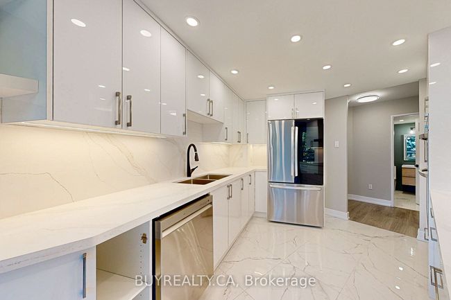218 - 7905 Bayview Ave, Condo with 3 bedrooms, 3 bathrooms and 1 parking in Thornhill ON | Image 15