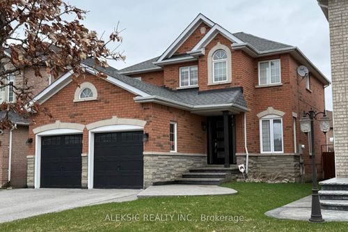 33 Hillpath Cres, Brampton, ON, L6Z4T7 | Card Image