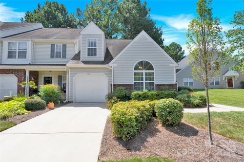 8811 Roseton Ln, Charlotte, NC, 28277-2229 | Card Image