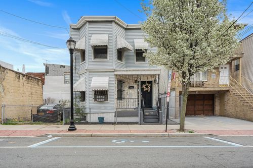306 Bergenline Ave, Union City, NJ, 07087 | Card Image