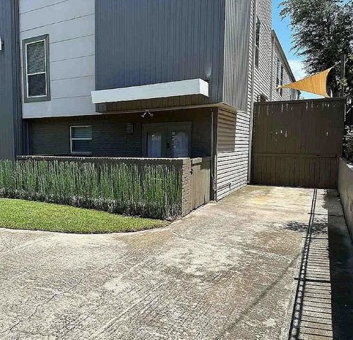 1-4224 Rawlins St, Dallas, TX, 75219-2734 | Card Image