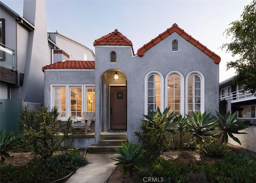 1113 W Balboa Blvd, Newport Beach, CA, 92661-1106 | Card Image