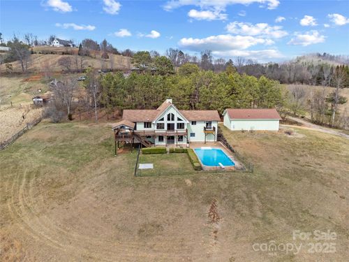 33 Selby Ct, Marshall, NC, 28753-9170 | Card Image