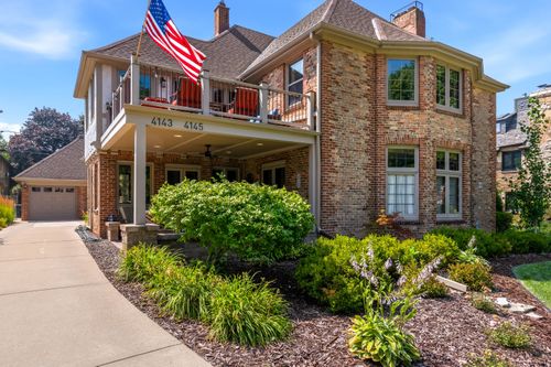 4143 N Downer Ave, Shorewood, WI, 53211-1716 | Card Image