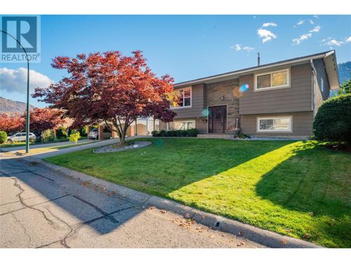 3822 Woodland Dr, Trail, BC, V1R2V7 | Card Image