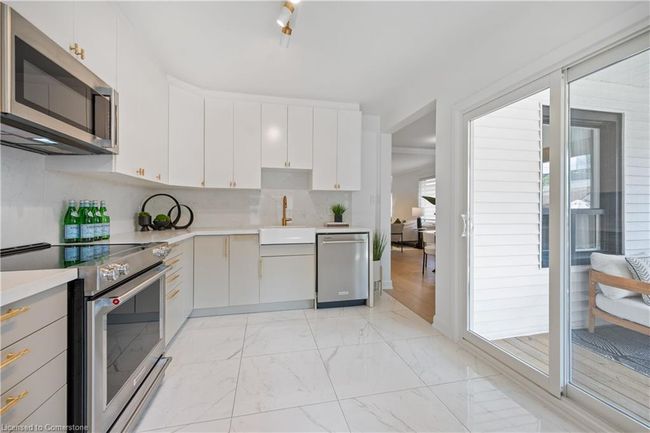 34 Holley Ave, House other with 4 bedrooms, 2 bathrooms and 4 parking in York ON | Image 16