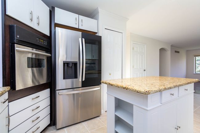6173 Elarz Dr, Condo with 4 bedrooms, 3 bathrooms and null parking in Troy MI | Image 12