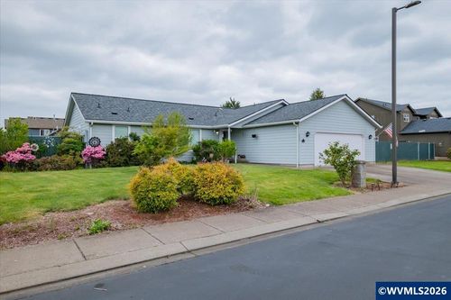 5232 Olympic Cir, Eugene, OR, 97402-6484 | Card Image