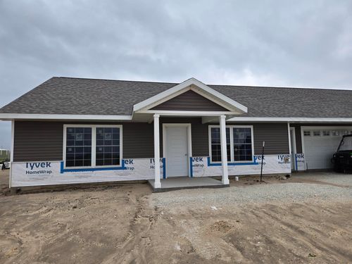 1303 Joe'S Circle, Manchester, IA, 52057 | Card Image