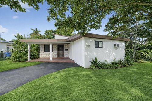 3255 Sw 60th Ave, Miami, FL, 33155-4044 | Card Image