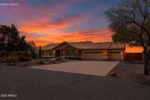 125 E Blue Eagle Ln, Phoenix, AZ, 85086-6407 | Card Image