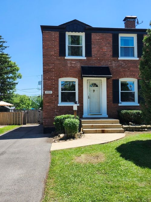 1953 Illinois St, Des Plaines, IL, 60018-3016 | Card Image