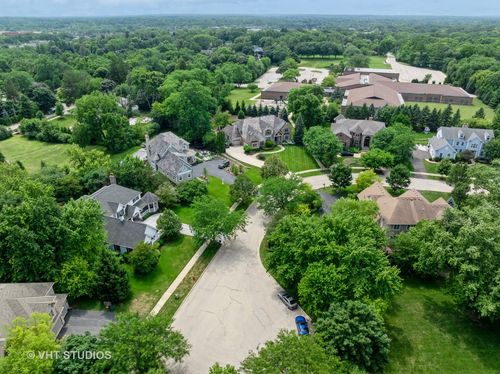 880 Hampstead Ct, Barrington, IL, 60010-2805 | Card Image