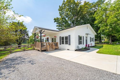 109 Rostron Ln, Clinton, TN, 37716-5378 | Card Image