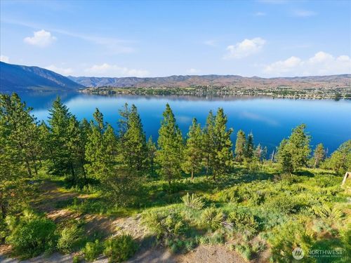 7376 Ridgeview Dr, Chelan, WA, 98816-8791 | Card Image
