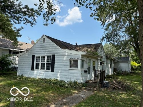 2204 S Waldemere Ave, Muncie, IN, 47302-7539 | Card Image