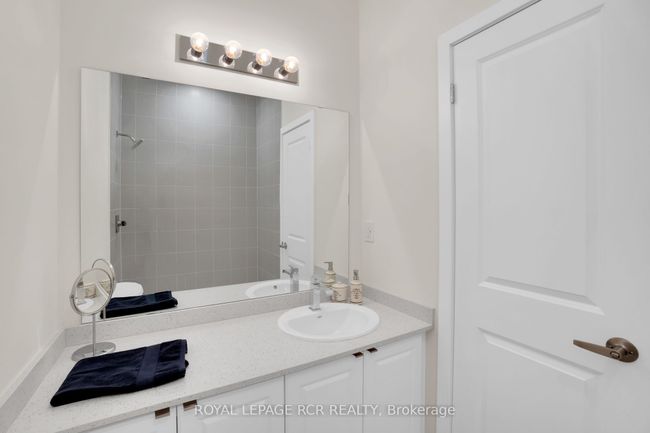 9 Bru Lor Lane, House attached with 3 bedrooms, 4 bathrooms and 1 parking in Orillia ON | Image 19