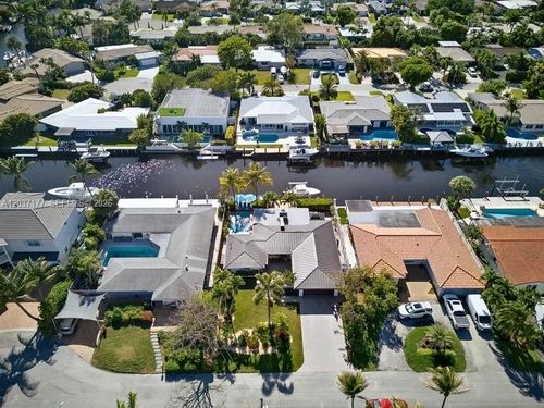 2125 Ne 17th Ter, Wilton Manors, FL, 33305-2413 | Card Image