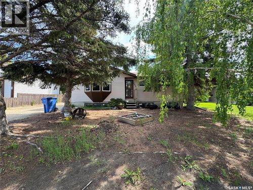 2472 Ross Cres, North Battleford, SK, S9A3R3 | Card Image