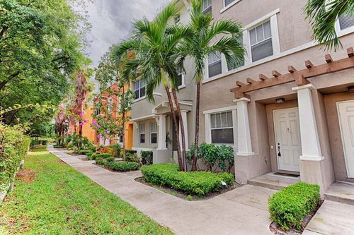 4-660 Amador Lane, West Palm Beach, FL, 33401 | Card Image