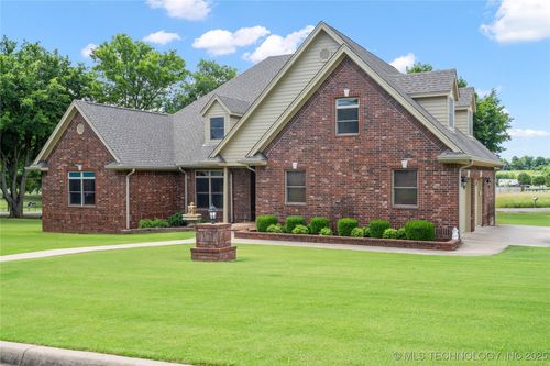 607 Sterling Hill Dr, Fort Gibson, OK, 74434-8230 | Card Image