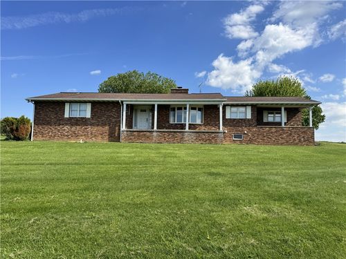 48 Misty Meadows Ln, Uniontown, PA, 15401-8505 | Card Image
