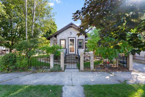 1945 S 11th St W, Missoula, MT, 59801-4831 | Card Image