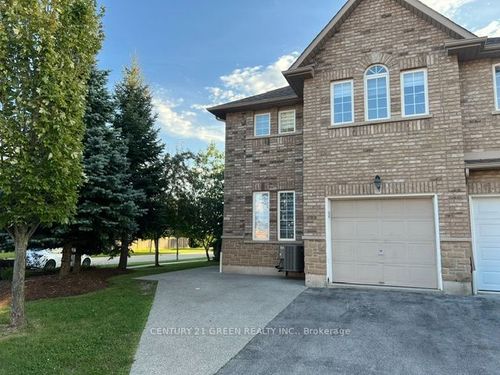92-4055 Forest Run Ave, Burlington, ON, L7M5B8 | Card Image