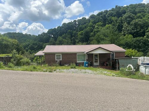 152 Vickey Dr, Richlands, VA, 24641-2873 | Card Image