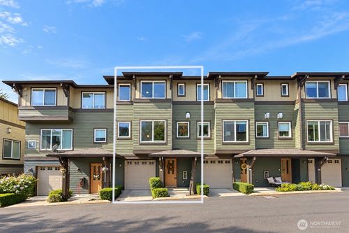 j2-2115 201st Pl Se, Bothell, WA, 98012-8565 | Card Image