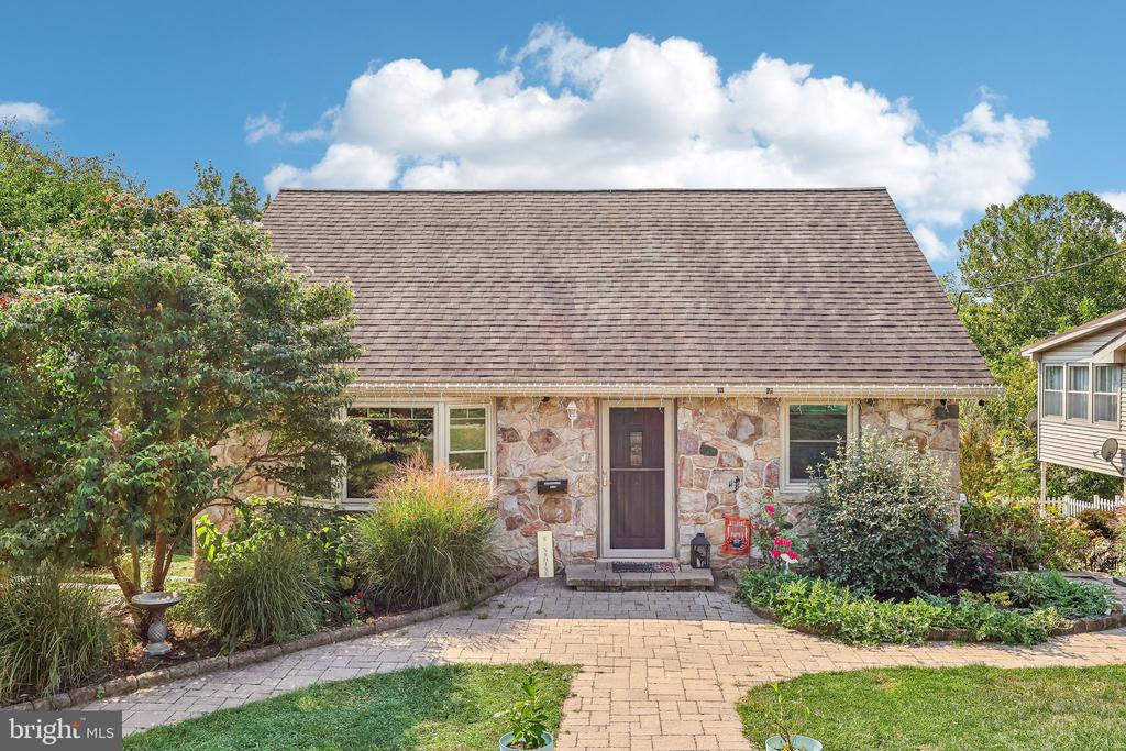Front St, Catasauqua, PA 18032
