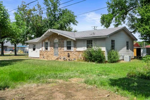 611 W Barnett St, Kensett, AR, 72082-3822 | Card Image