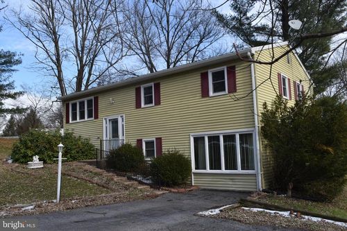 5 Locust Cir, ETTERS, PA, 17319-9711 | Card Image