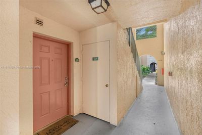 102 - 2433 Centergate Dr, Condo with 3 bedrooms, 2 bathrooms and null parking in Miramar FL | Image 3