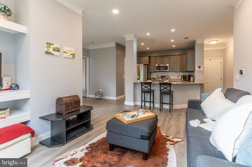 unit-9121-1530 Spring Gate Dr, MCLEAN, VA, 22102-3419 | Card Image