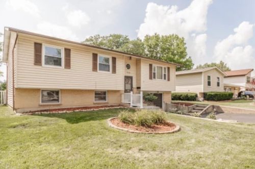 7326 Northway Dr, Hanover Park, IL, 60133-2737 | Card Image