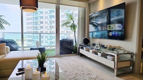 726-5151 Collins Ave, Miami Beach, FL, 33140-2715 | Card Image