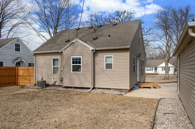 25-web-or-mls-221-e-park-st.jpg | Image 25