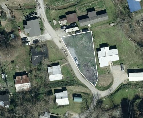 49 Slone St, Garrett, KY, 41630-6967 | Card Image