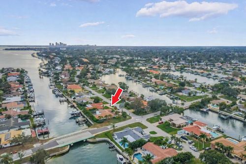 1998 Kansas Ave Ne, ST PETERSBURG, FL, 33703-3430 | Card Image
