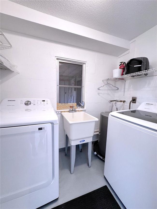 240 Pocono Trl E, House other with 2 bedrooms, 2 bathrooms and null parking in NOKOMIS FL | Image 48