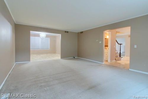 6564 Alderley Way, West Bloomfield, MI, 48322-3847 | Card Image