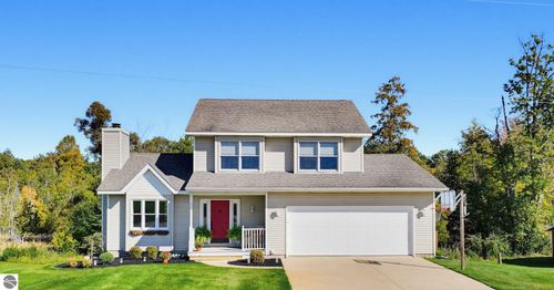 4683 Powell Dr, Mt Pleasant, MI, 48858-9102 | Card Image