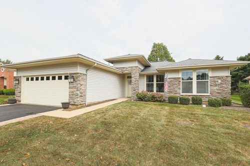 12928 W Willow Creek Ln, Huntley, IL, 60142-7598 | Card Image