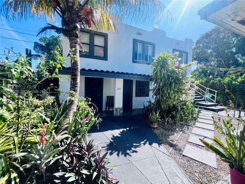 2-22 Ne 51st St, Miami, FL, 33137-2721 | Card Image